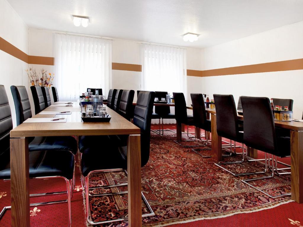 Tiptop Hotel Burgschmiet Garni Nuremberg Exterior photo