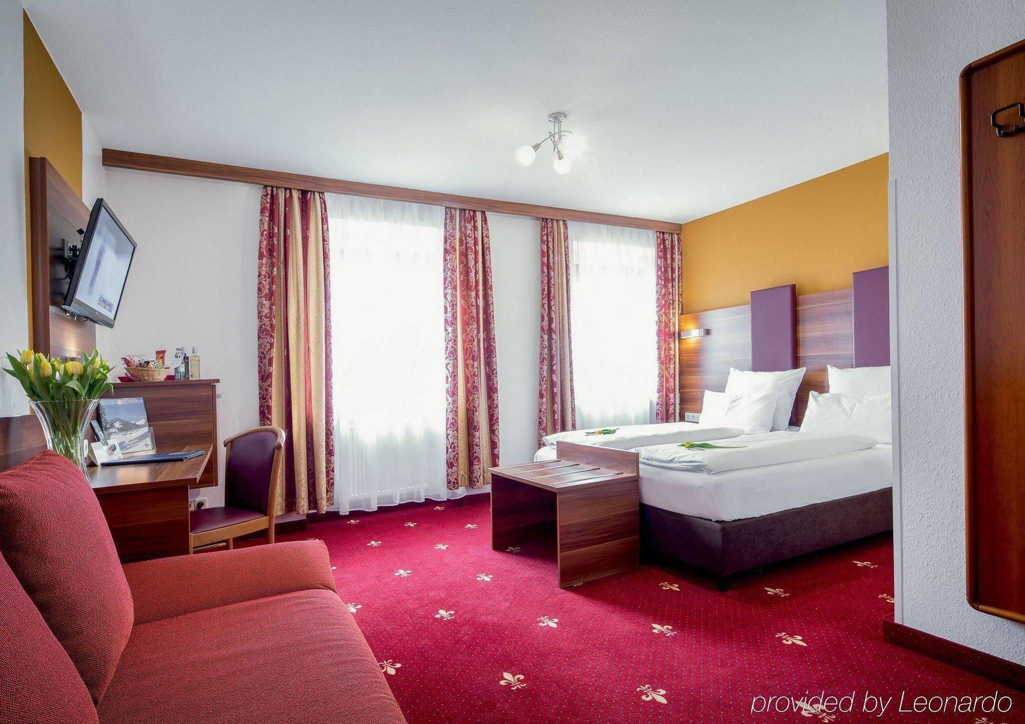 Tiptop Hotel Burgschmiet Garni Nuremberg Exterior photo