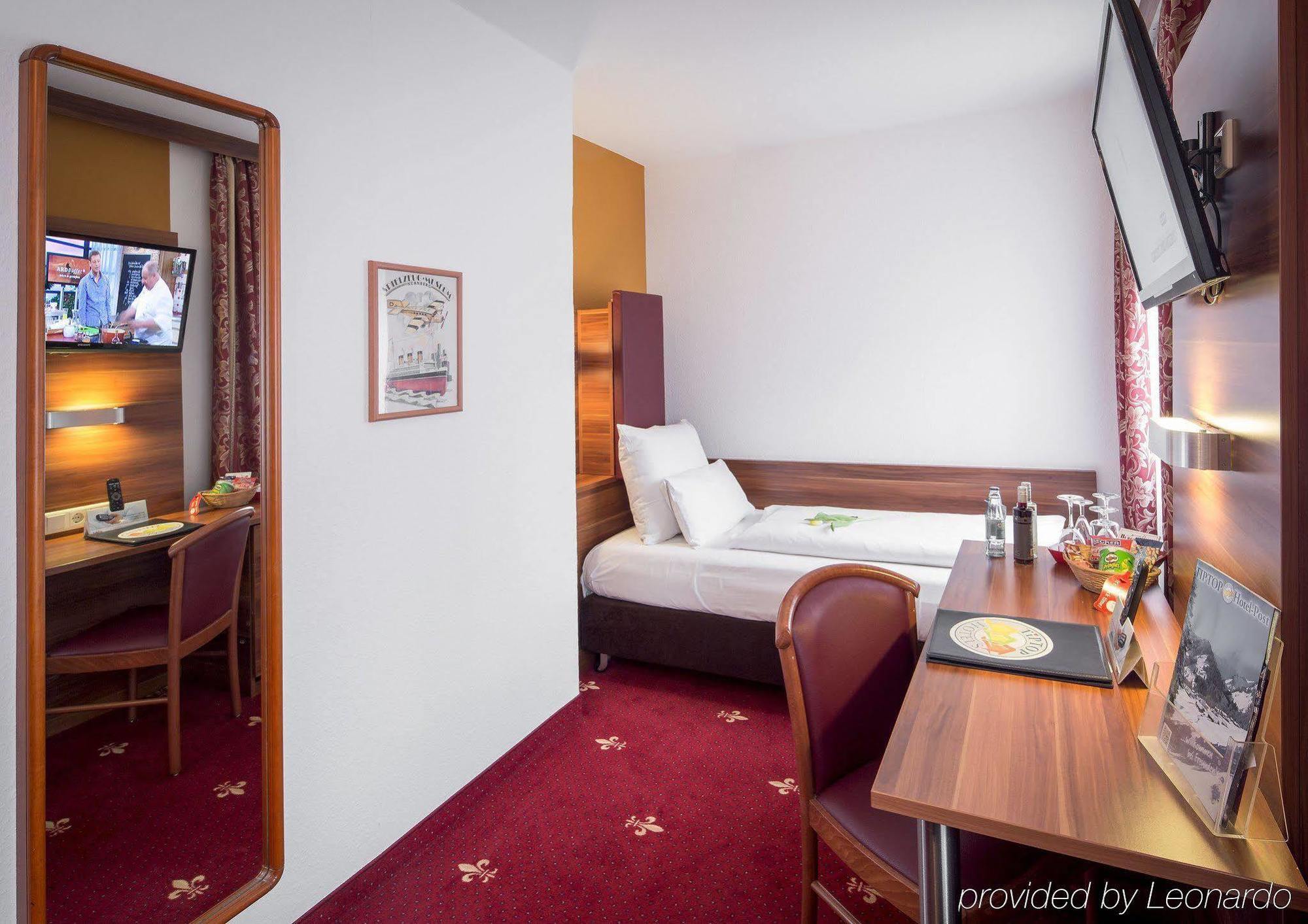 Tiptop Hotel Burgschmiet Garni Nuremberg Exterior photo